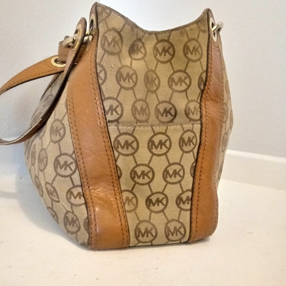 Bag - Picture 2 of 4